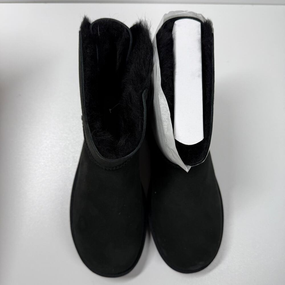 NIB • UGG Women's Black Mini Bailey Bow II Condition: New In Box Size:9 - Picture 3 of 7